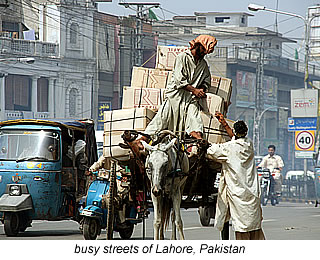 busy mayhem of Lahore streets Pakistan
